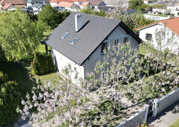 Na predaj moderný 5-izbový rodinný dom v obci Dolný Štál
