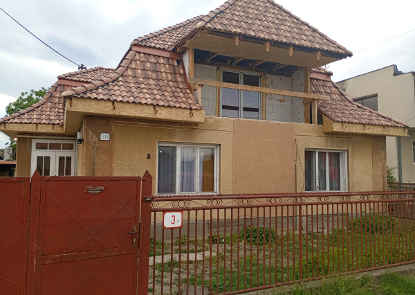 Na predaj rodinný dom v centre Hurbanova