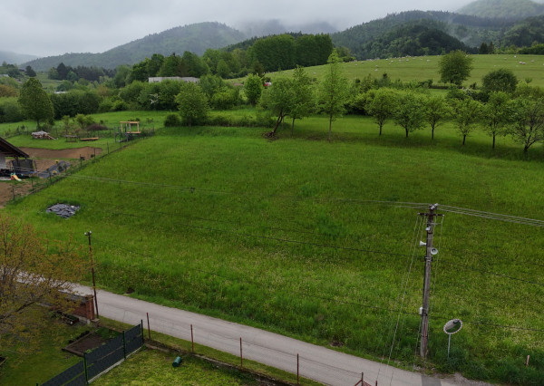 Slnečný pozemok s panoramatickým výhľadom – Dolná Tižina