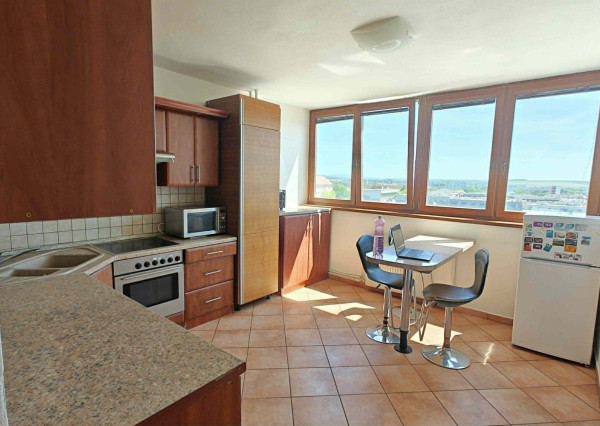 Predaj 3 izbový byt, 72m2, centrum mesta Nitra