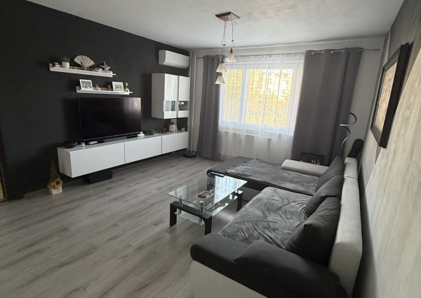 Na predaj 3‑izbový byt s loggiou a parkovaním  Ťahanovce