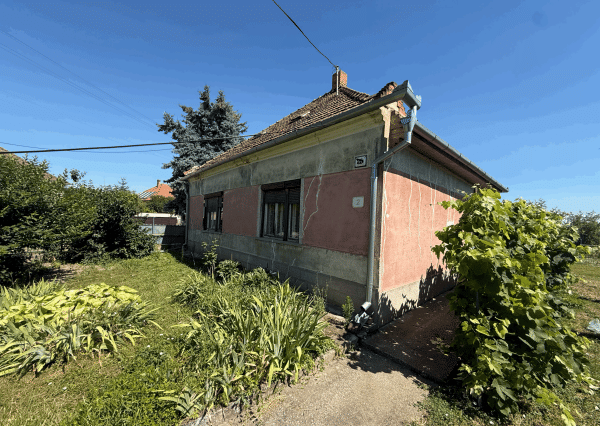 Rodinný dom s veľkým pozemkom 2 751 m² v obci Horné Mýto