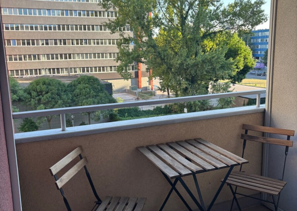 Prenájom 1 izbový byt, balkón, ulica Tomášikova - Ružinov