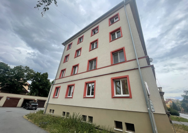 Letný prestížny 4izb byt v starom meste (F802-114-ANM)