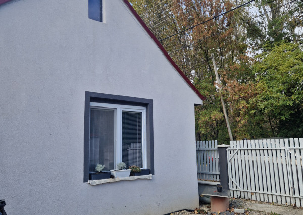 (F156-12-REMAE)Dva rodinné domy na jednom pozemku Tomášikovo