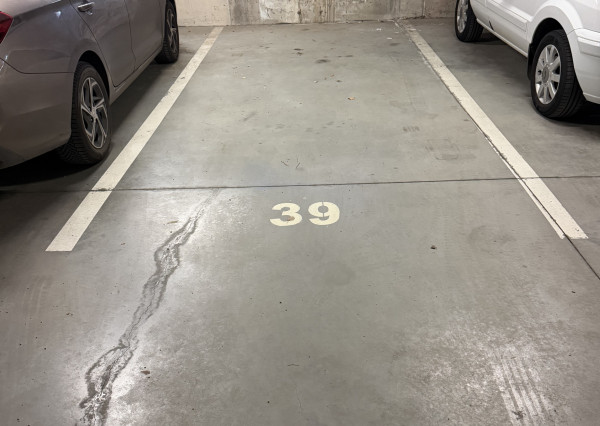 Prenájom: Vnútorné parkovacie státie – Pezinok (Muškáty)