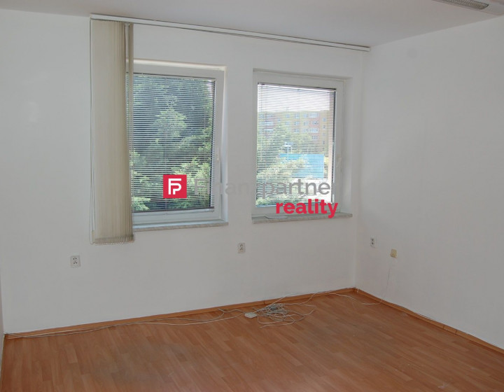 Prenájom Kancelárii v centre Dunajskej Stredy!!