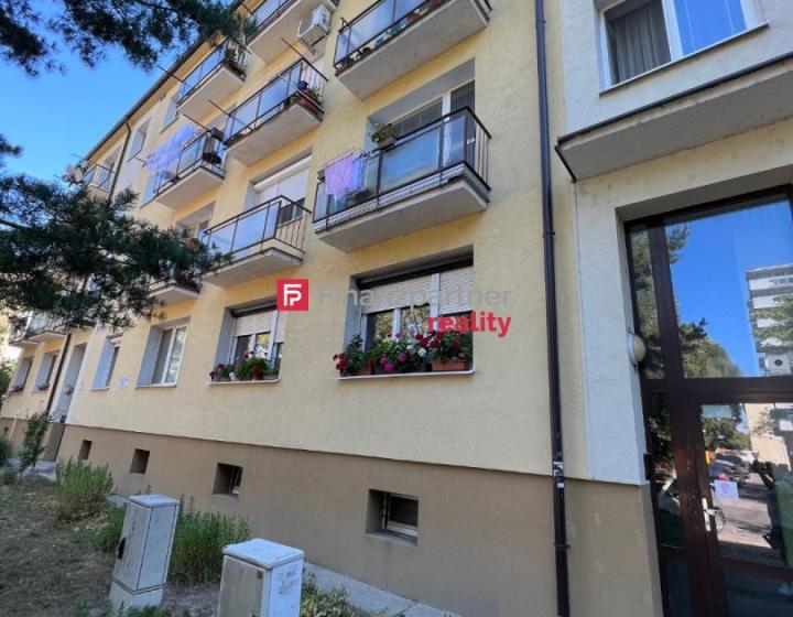 Finanzpartner reality - predaj 2-izb byt ,Bratislava(Ružinov) - Sečovská, 238 000 Eur.