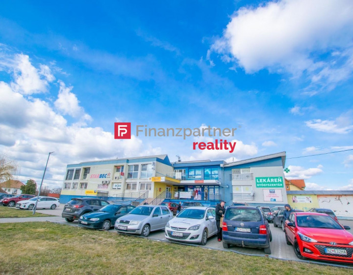 Exkluzívne Vám ponúkame na predaj polyfunkčný dom v centre Tvrdošoviec