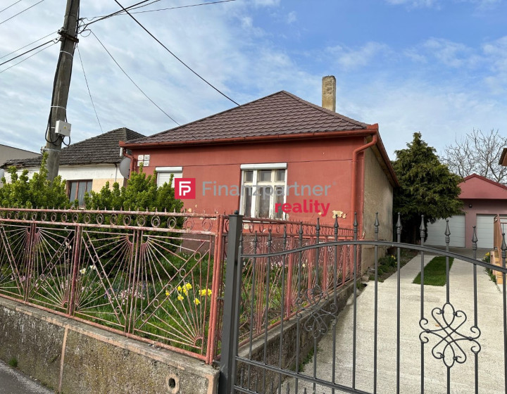 Exkluzívne predávame dom v Tvrdošovciach.