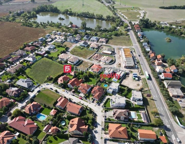 Na predaj stavebný pozemok 1437 m2 v lukratívnej lokalite Dunajská Streda