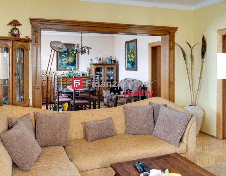 Predaj, rodinný dom s priestranným pozemkom Michalovce