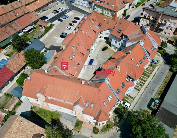 Na predaj sympatický 2-izbový podkrovný byt v meste Mosonmagyaróvár