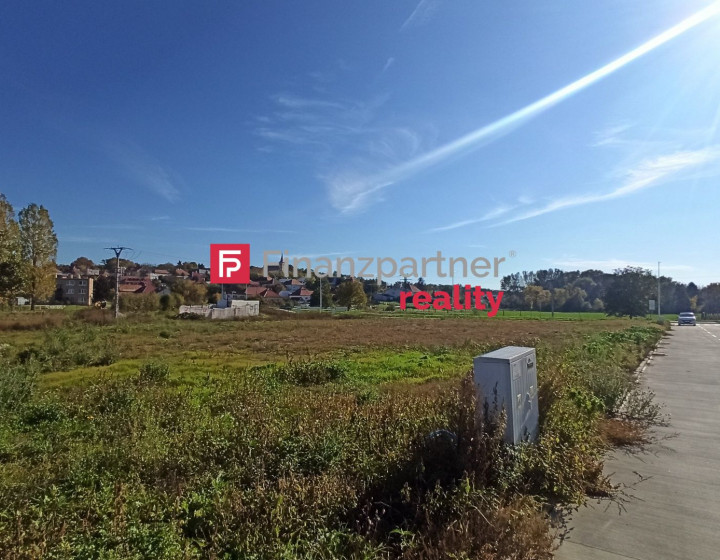 Stavebný pozemok 6,3 áru a 7,2 áru neďaleko NR, TO, HC, PN