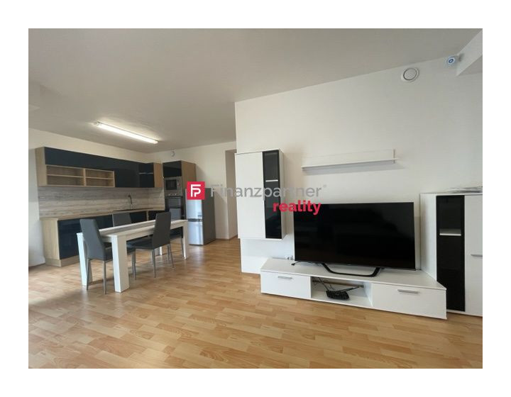 4izb. byt - luxusné bývanie: bezbariérový byt v centre mesta (F439-114-ANM)