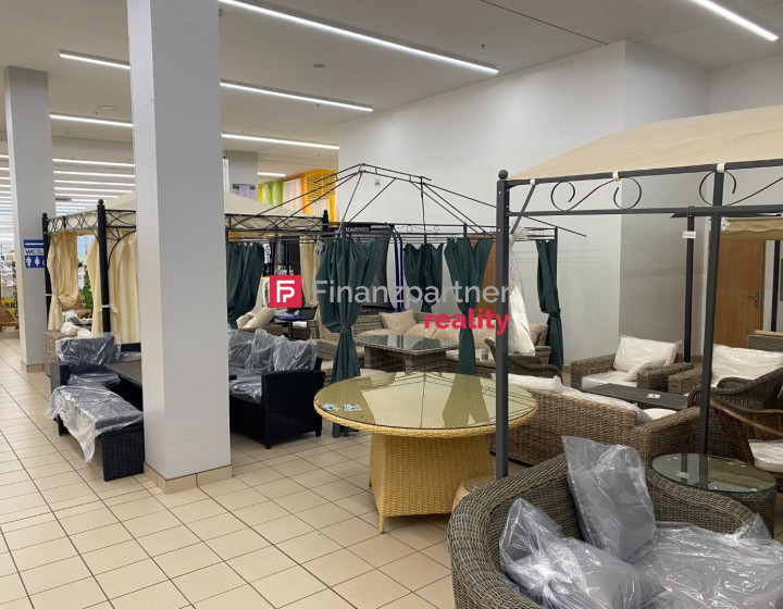 Na prenájom obchodné priestory Humenská cesta, Michalovce