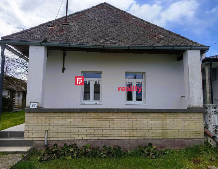 Na predaj zateplený rovný dom Jenkovce