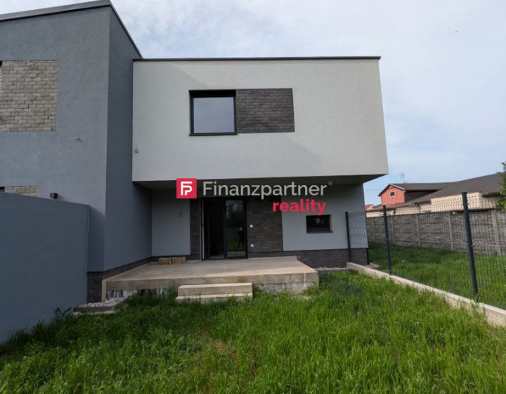 Nový 4-izbový byt v novostavbe neďaleko Bratislavy.