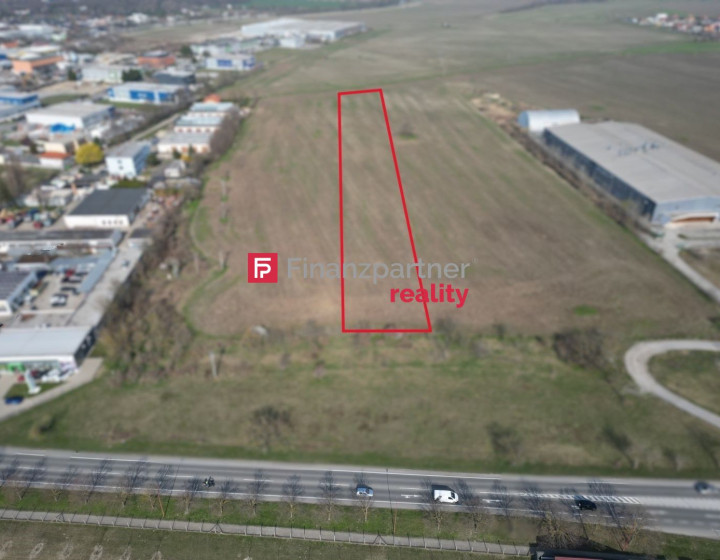 Exkluzívne na predaj priemyselný pozemok o rozlohe 10265 m2