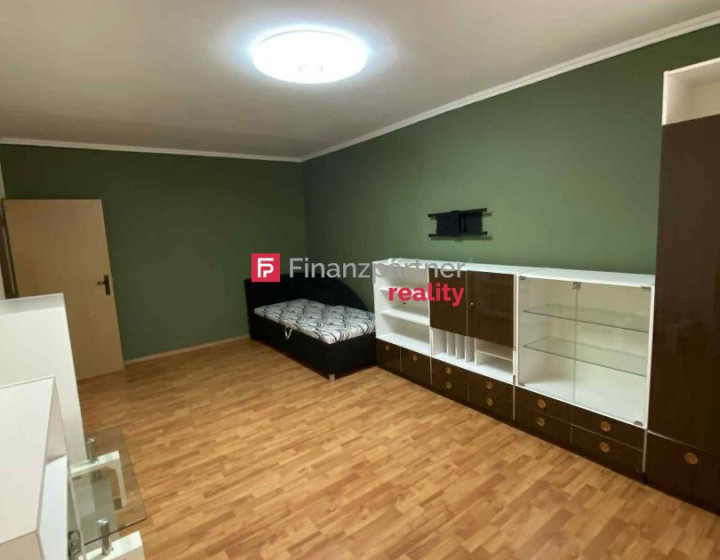 REZERVOVANÉ - Exkluzívne na predaj priestranný 2-izbový byt v centre Svidníka