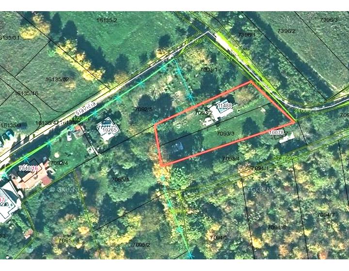Romantický 900m2 pozemok v Prešove aj s prístupovou cestou (F056-143-ANM)