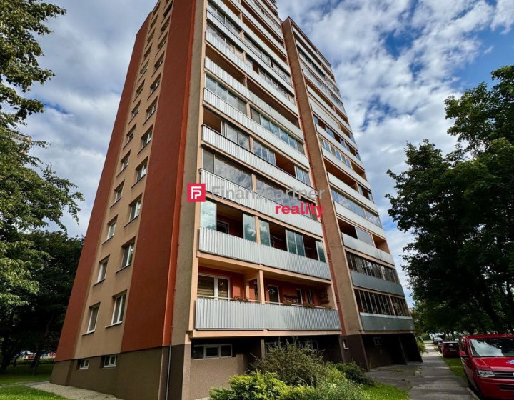 SUPER CENA! Predaj 3-izbový byt s loggiou a pivnicou Bratislava Dúbravka