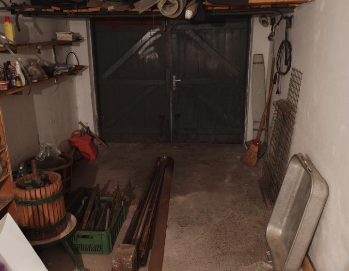 Na predaj garáž Brezová pod Bradlom