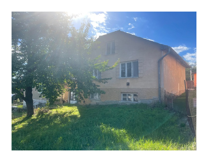 Popcornový pozemok so starším RD  ako záhradné sady (F679-14-ANMi)