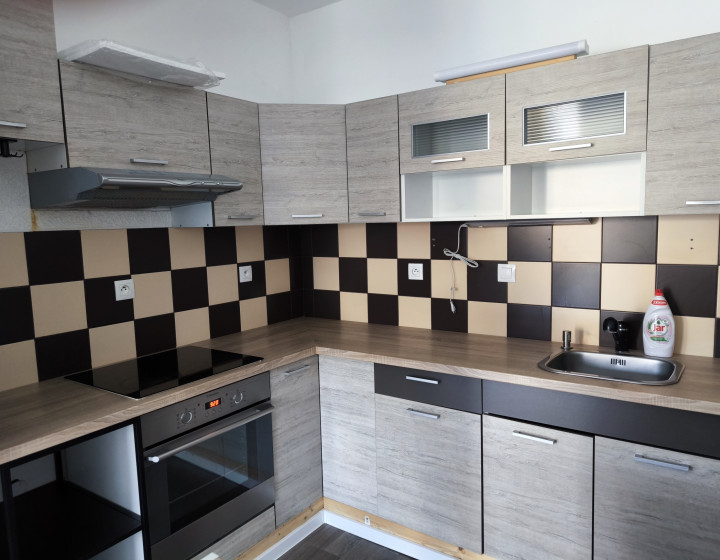 F134- 212- KIS - Na prenájom 2 izbový byt v meste DS