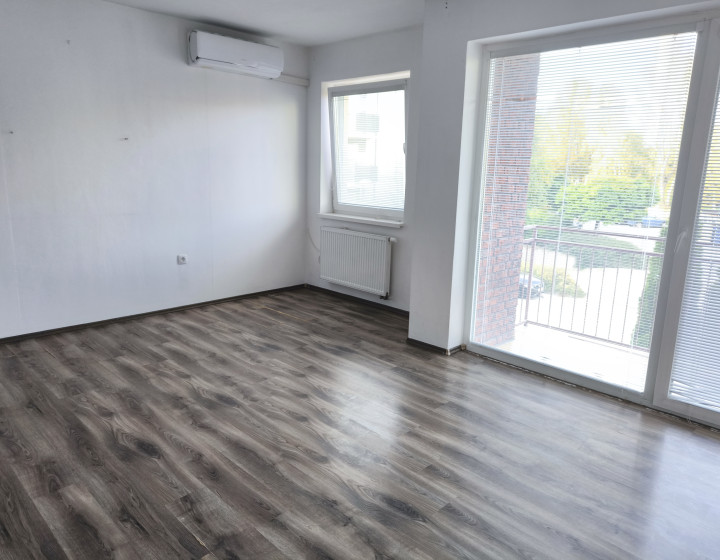 F134- 212- KIS - Na predaj 2 izbový byt v meste DS