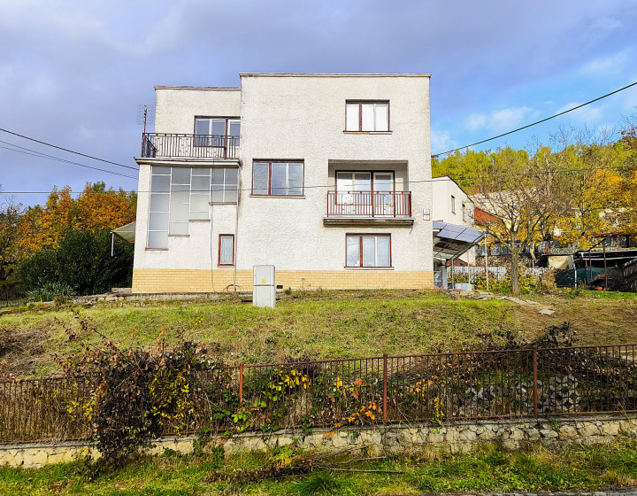 Na predaj rodinný dom s potenciálom