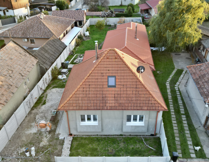 Na predaj priestranný 6-izbový rodinný dom v tichej lokalite