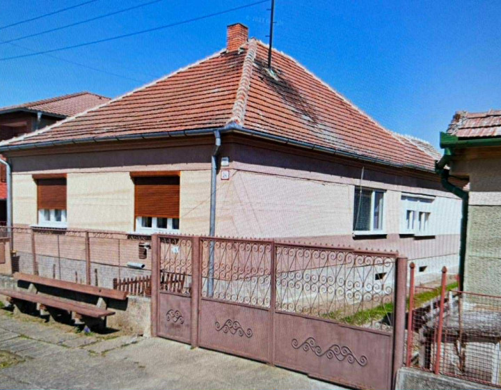 Rodinný dom v obci Strekov, Nové Zámky