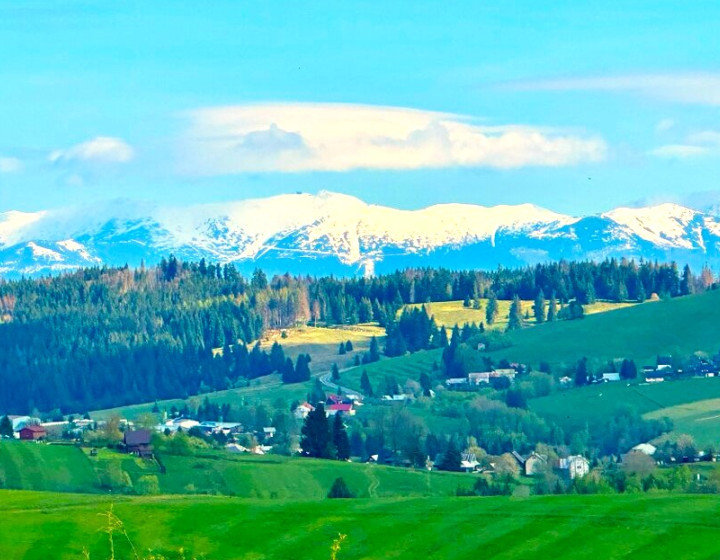 Pozemok so stavebným povolením a výhľadom na Nízke Tatry