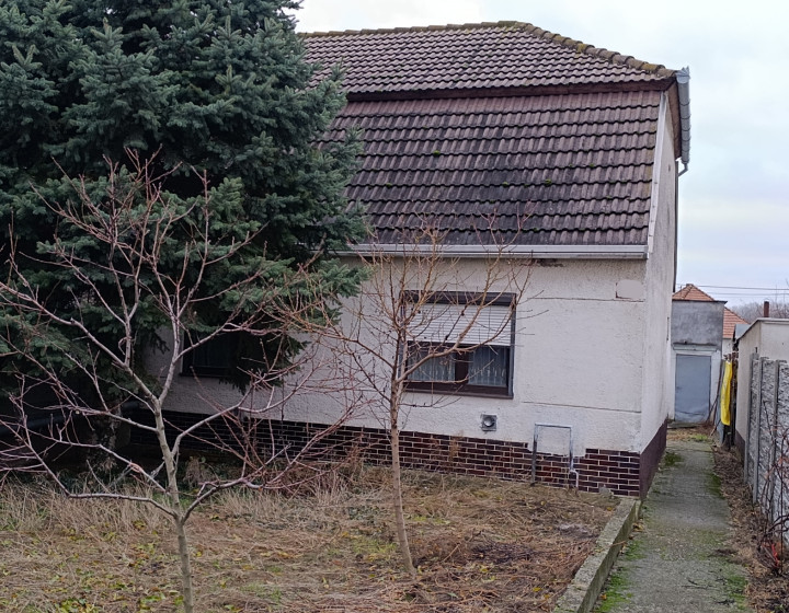 Exkluzívne dom Šoporňa na pozemku 5 árov okres Galanta