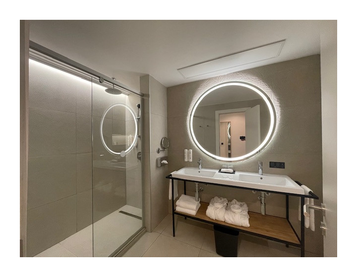 Expresný kompletný nádherný a veľký 1izb byt na S3 (F681-111-ANMi)