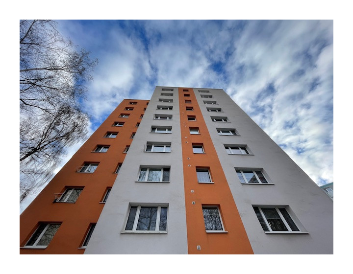 Expresný kompletný nádherný a veľký 1izb byt na S3 (F681-111-ANMi)