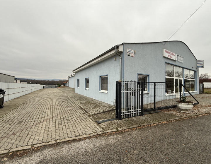 Na prenájom obchodný priestor v meste Štúrovo, pri Dunaji.