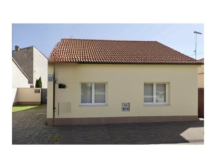 Štýlové bývanie po rekonštrukcii s 2 parkovacími miestami a terasou