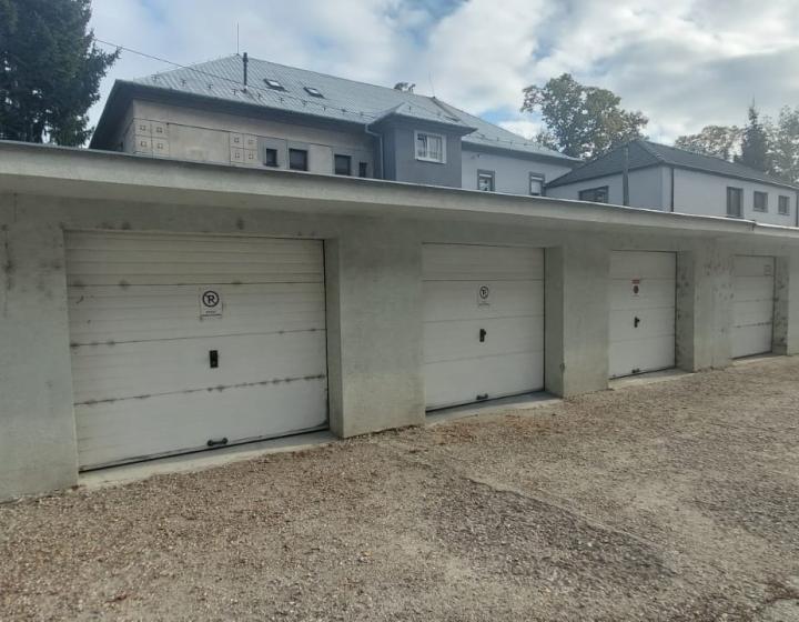 (F002-019-MAPOa) Predám garáž 17m2 , Sereď