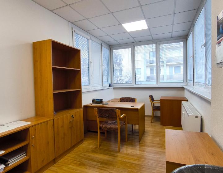 NA PRENÁJOM PRIESTORY v DP, 35 m2, Humenné v Centre