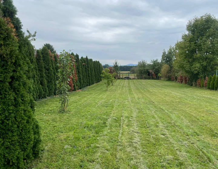 TOP výhľad na Smolenický zámok! Pozemok 845m2