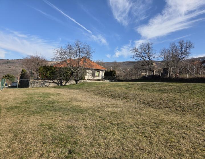 Atraktívny 600 m² stavebný pozemok, Zobor, Nitra