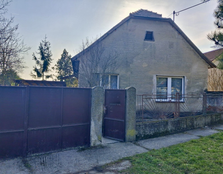 Predaj staršieho rodinného domu s pozemkom 783 m² Lehnice