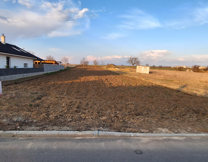 (F014-014-MAPO)Predám stavebný pozemok 1442m²,Veľké Kostoľany