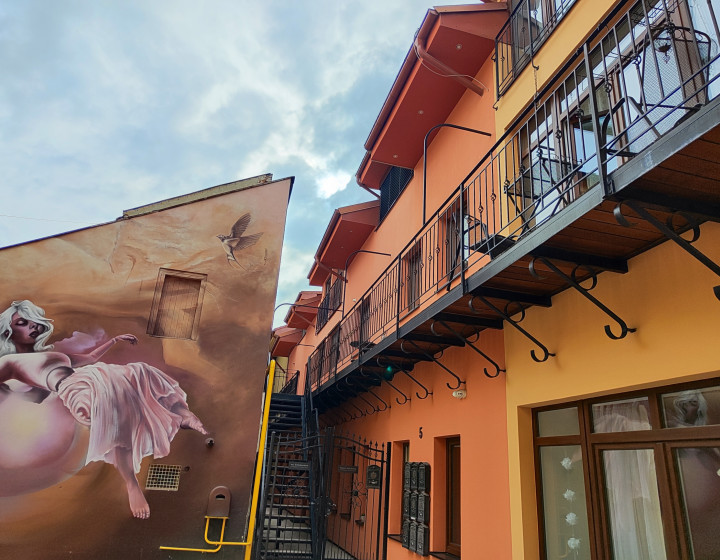 1izb v centre mesta na slovenskej pri PKO (F732-111-ANM)