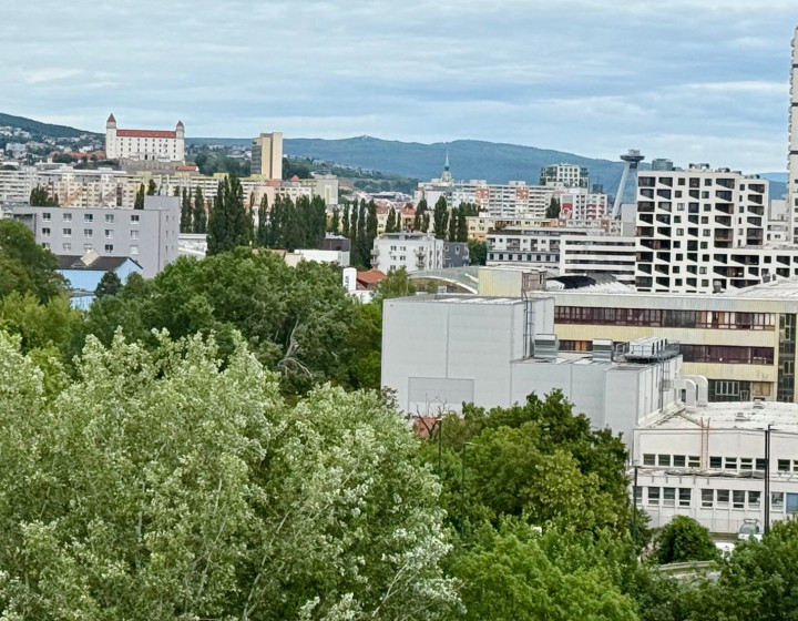 REZERVOVANÉ - Predaj 3 izb. byt + loggia + pivnica, Bratislava Petržalka - SUPER CENA