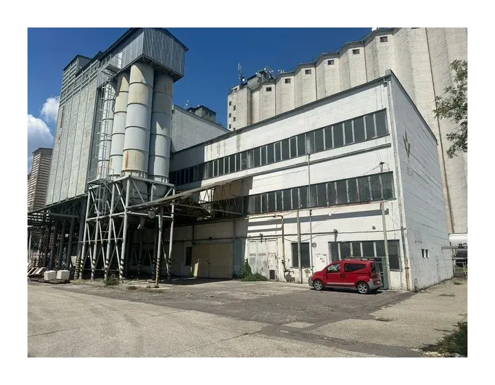 Priemyselný areál  (Dohodou)