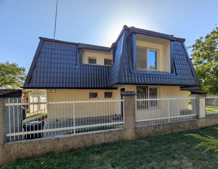 Predaj rodinného domu - Bánovce nad Bebravou (001-12-ANZI)