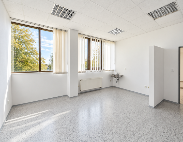 PRENÁJOM PRIESTORU V TOPOĽNÍKOCH – 88,5 m²